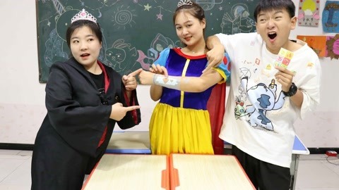 蚊虫太多不用担心，小晴教你用口罩做防蚊贴，蚊子再也不敢进屋