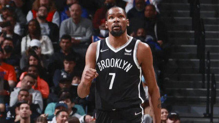 NBA热辣资讯 官方：杜兰特因对场边球迷使用不恰当言语而被罚款25000美元