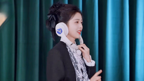 奔跑吧第9季 白鹿秒听出范丞丞的歌 孟子义小狗耳朵教学大翻车