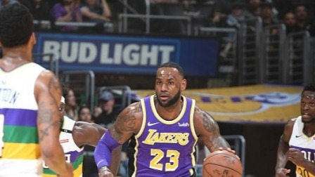 NBA流言收割机 湖人队内扣篮大赛！霍华德致敬卡特，詹皇潇洒背扣
