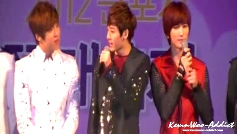 IU kiss&cry 军浦杜鹃花庆典开幕 Super Concert MENT 主Kevin 饭拍版 12/05/04-U-Kiss (UKiss)