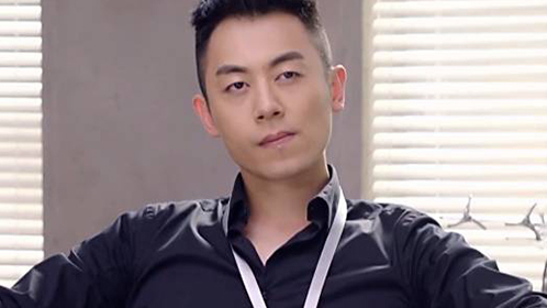 明星同乐会 朱亚文被女粉丝强吻表白