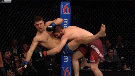 UFC终极格斗冠军赛 “弄潮哥”阿斯克伦盘点UFC五大摔跤手