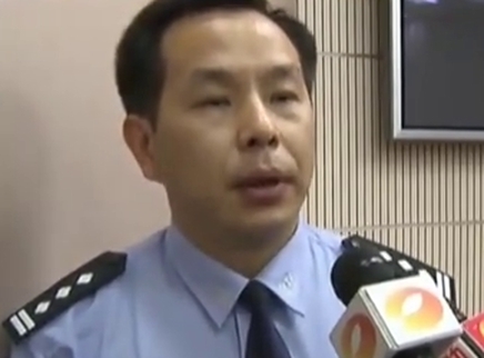 新闻当事人 不该对立草根精英