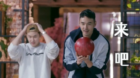 张天爱超飒单手骑马