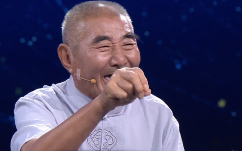 传家宝里的新中国 77岁老人守护“焦桐”48年