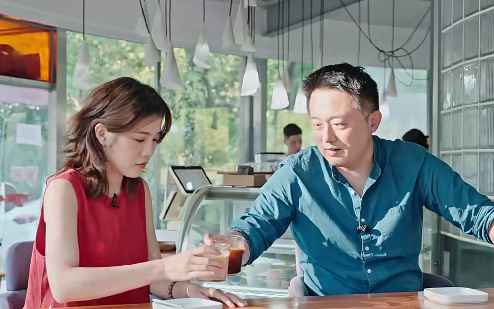 沈磊陶典咖啡店 畅聊表演心得