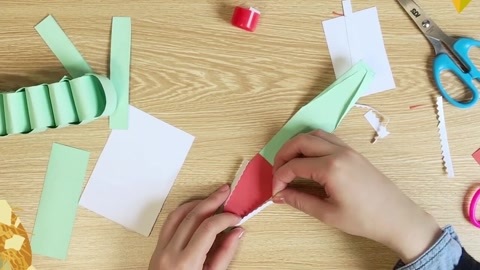 龙背天空艺术创想 织折小鳄鱼