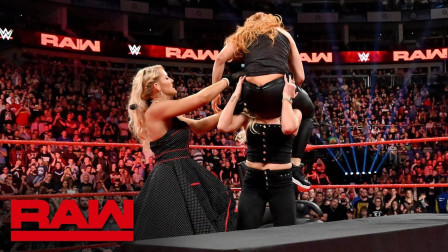 WWE RAW 2019 【RAW 05/13】夏洛特和莱西联手爆桌贝基林奇