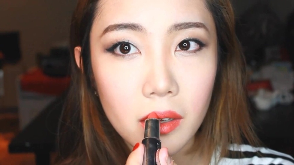 【变美HOWto】圣诞舞会低调闪亮容妆