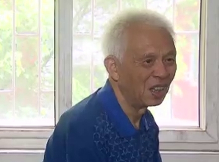 寻情记 丧妻无后 八旬老人晚年的幸福暗战