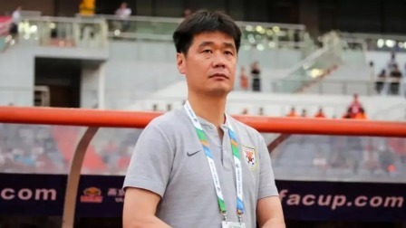 中国男足冲击2022世界杯 李霄鹏：国足在体育大家庭像儿子，有时不太争气还添麻烦
