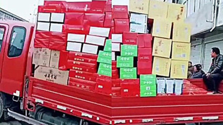 满满一车！安徽一女子出嫁要720件聘礼