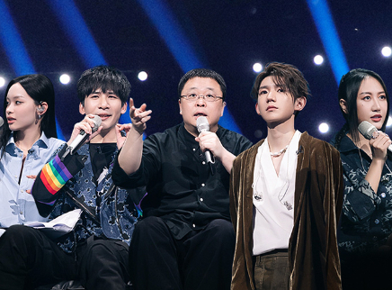 谁是宝藏歌手 第7期：裘德跳舞让王源忆当年
