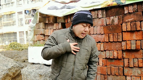 唱罢吹灯 农村大叔扎心唱逆流成河