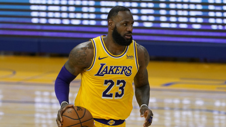 NBA热辣资讯 历史唯一！詹姆斯生涯第19个赛季场均27.6分