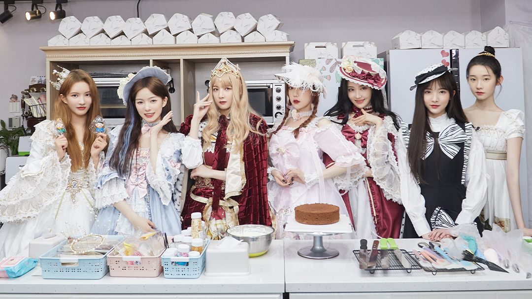 硬糖少女BON-US 第3期：硬糖少女303穿洛丽塔做甜点
