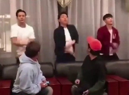 音乐集装箱 陈伟霆黄渤张艺兴：谁先笑谁输