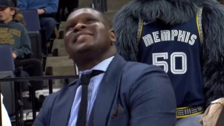 NBA热辣资讯 灰熊退役兰多夫的50号球衣！这也是灰熊队史第一次退役球衣！