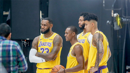 NBA流言收割机 湖人训练营主力阵容出炉，库兹马今日仅进行罚球训练