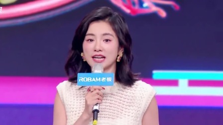 杨迪一身古装造型模仿翩翩公子伯邑考，吉克隽逸《彩色的黑》气场全开