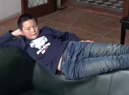 变形计之成长之路 粗心小王子险酿火灾
