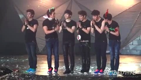 2PM ENDING摆姿势 (2PM Hands Up Asia Tour In 曼谷) 饭拍版 12/02/18-2PM