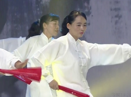 321动起来 广场舞《中国功夫扇》