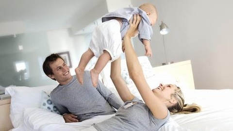 丈夫抱怨有了孩子后不在乎他