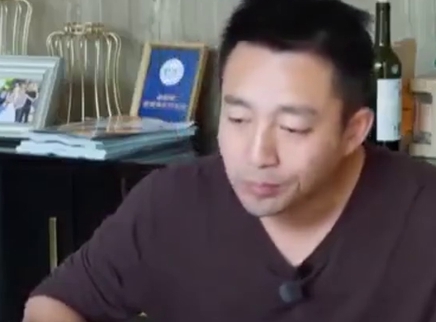 娱乐新鲜爆 模范老公汪小菲了解一下！