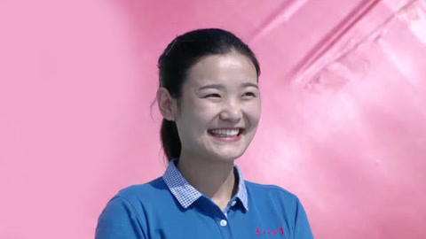 男生女生向前冲第十季 可爱姑娘勇夺女子队第一分 男子现场演唱情歌
