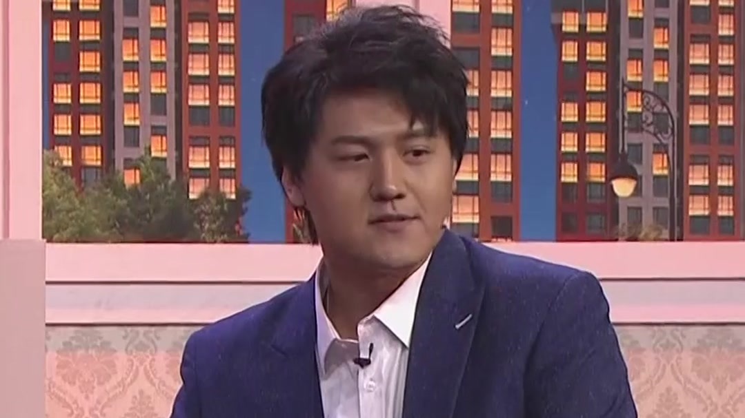 为父洗脚尽孝心 父子相见欢乐多