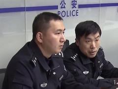 13岁少女寒夜流落街头，警方不懈追击守护平安