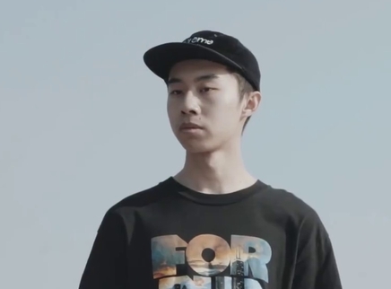 二更视频 拥有滑板梦 就该死磕万有引力