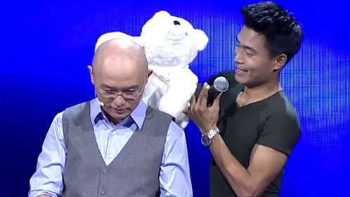 非诚勿扰 2019 孟非背小白熊卖萌