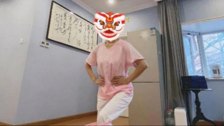 体育show 49岁宁静豪宅内健身！双手叉腰秀小蛮腰