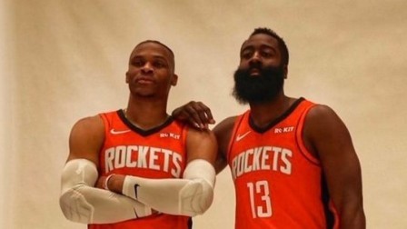 NBA流言收割机 皮皮虾我们走？火箭赛季首练哈登威少全程搞怪停不下来