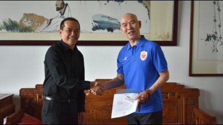 二更视频 成都老超哥李伯清 要去泰国搞事情 638