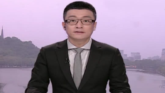 1818黄金眼 室友赌气不出门 姑娘谎称有歹徒