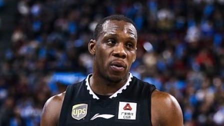 CBA 18/19赛季 青岛VS辽宁第三节：哈德森成功砍下CBA生涯10000分