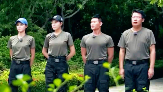 火力无限 火力队荒岛求生 王莎莎误食不明食物中毒