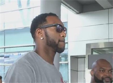 娱乐急先锋 NBA篮球明星麦迪到达长沙