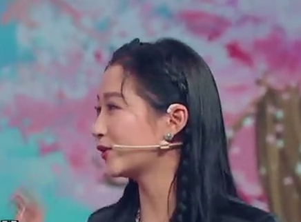 王牌对王牌 第五季 关晓彤被迫当助手惨遭卸妆