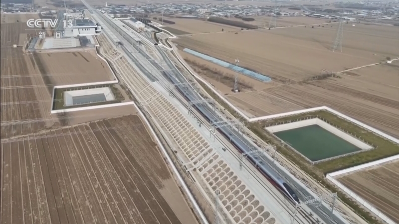 《新闻直播间》 20251225 13:00