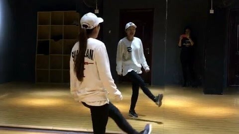糖豆广场舞精选大众舞蹈 现在最流行的俄舞 热门俄舞教学