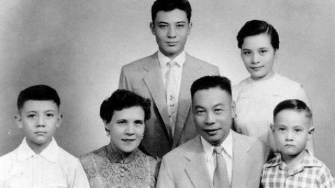 经典传奇 蒋经国情人章亚若暴死之谜
