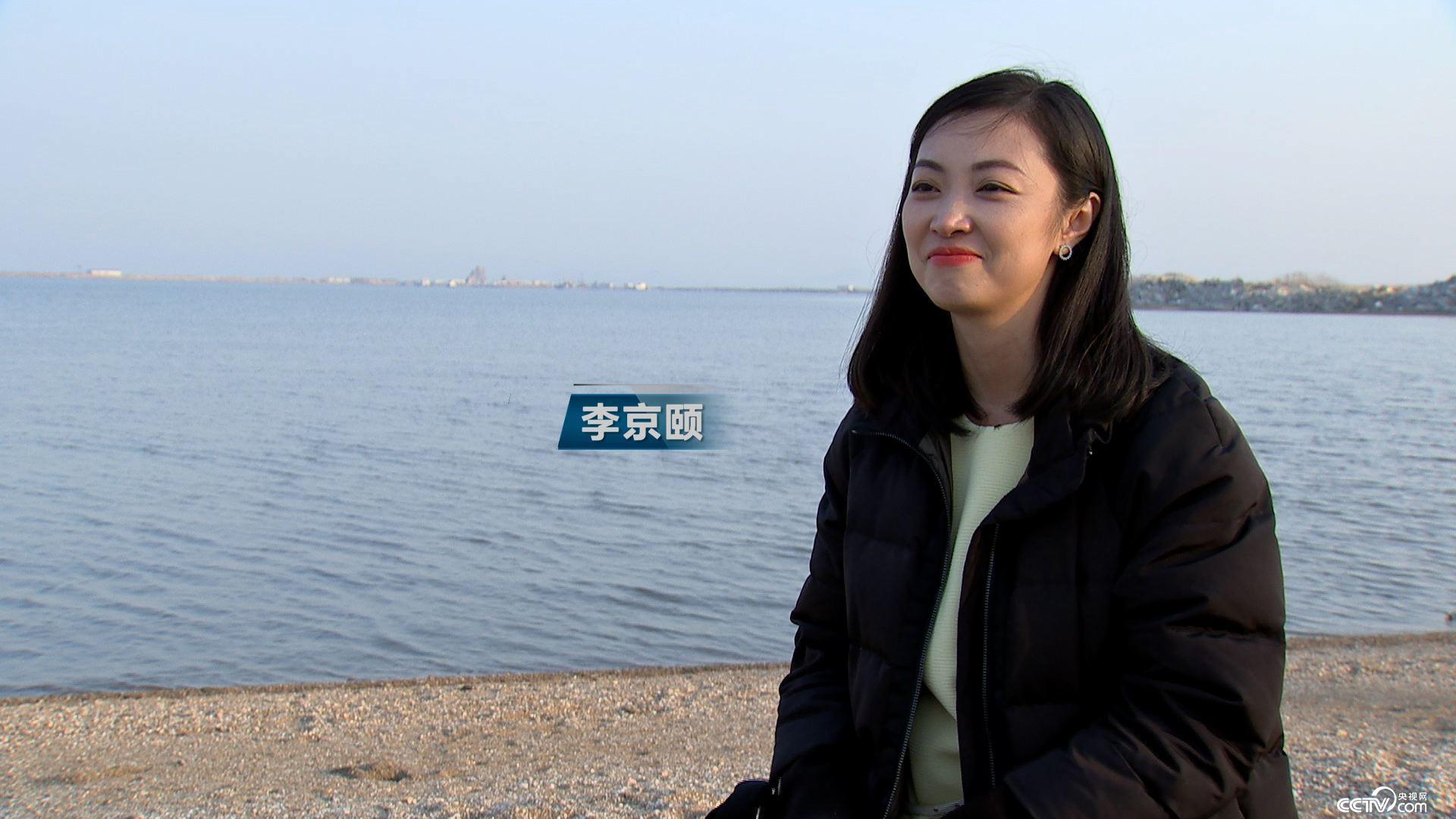 致富经 [致富经]漂亮姑娘废料里淘金 一年多卖1700万 20180626