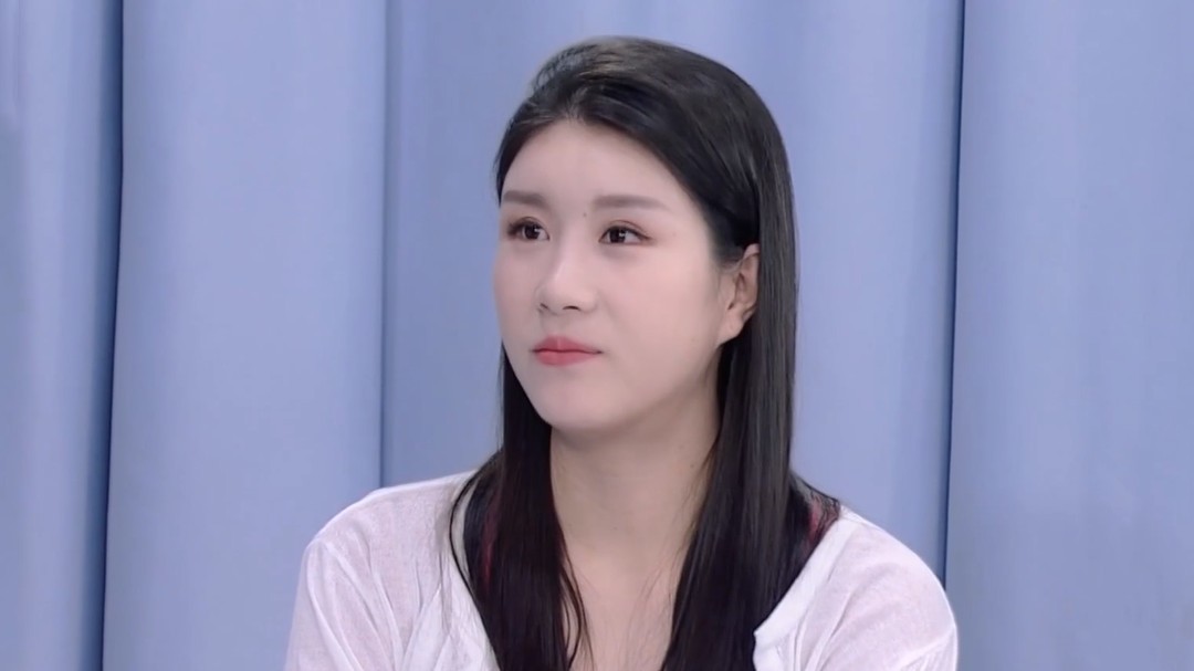 准爸爸“强迫”准妈妈喝孕妇奶粉  方式真独特