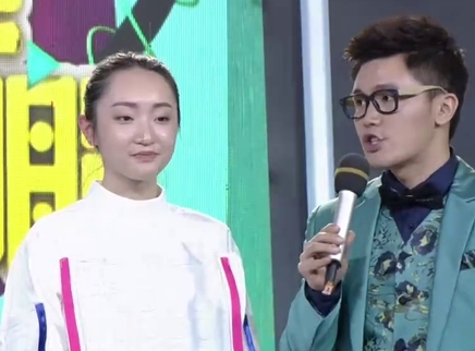 幸运搬搬搬2016 美女学生闯关 力气弱小惹人怜
