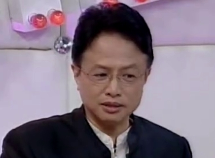 好女人 被扔到垃圾桶里面的宝贝